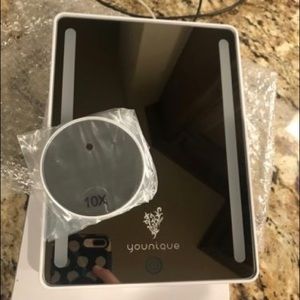 Younique LED makeup mirror